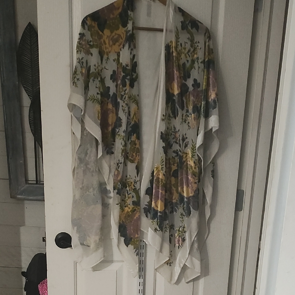 Lucky Brand Multicolor Floral Kimono